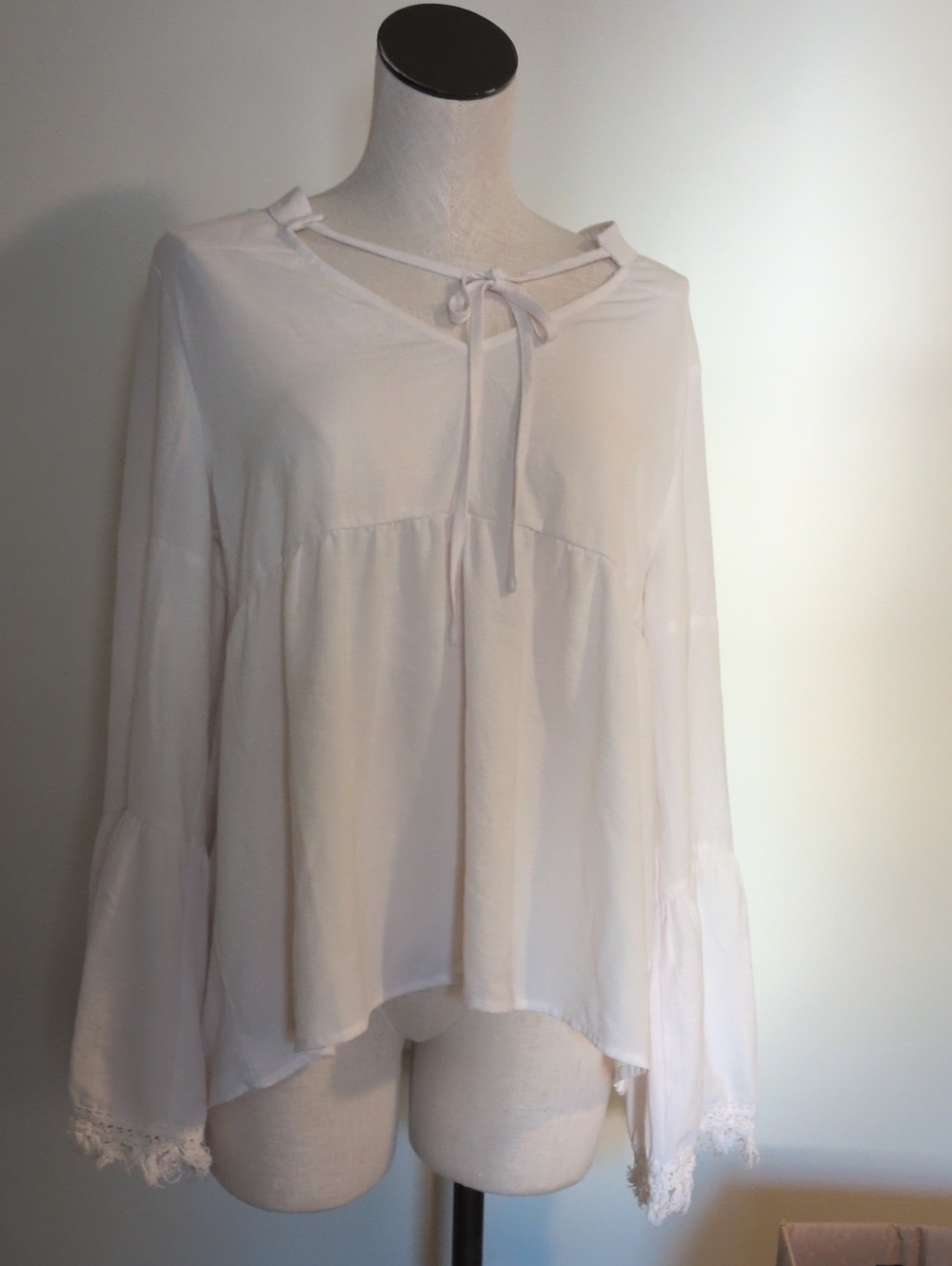 Main Strip White Lace-Trim Peasant Blouse